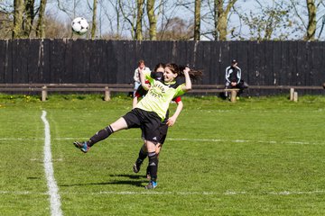 Bild 132 - Frauen SV Frisia 03 Risum Lindholm - Heider SV : Ergebnis: 8:0